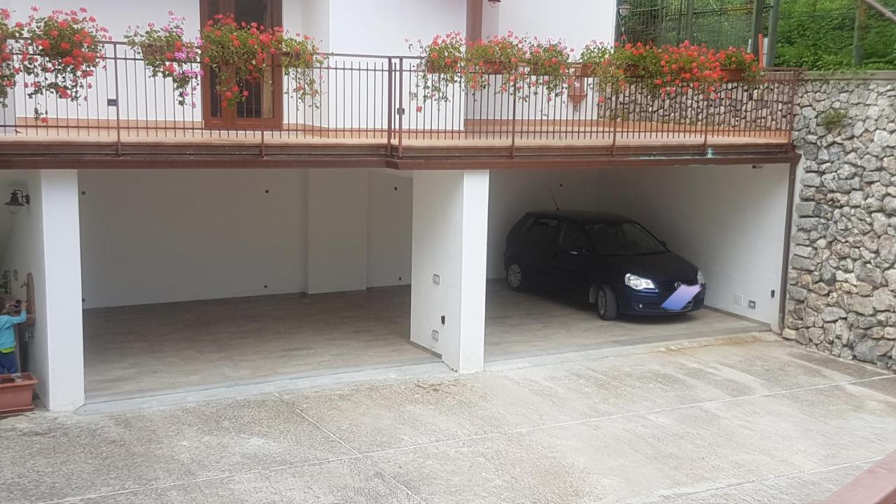 אג'רולה Casa Vacanza Xenia מראה חיצוני תמונה