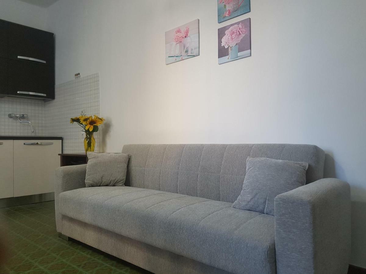אג'רולה Casa Vacanza Xenia מראה חיצוני תמונה